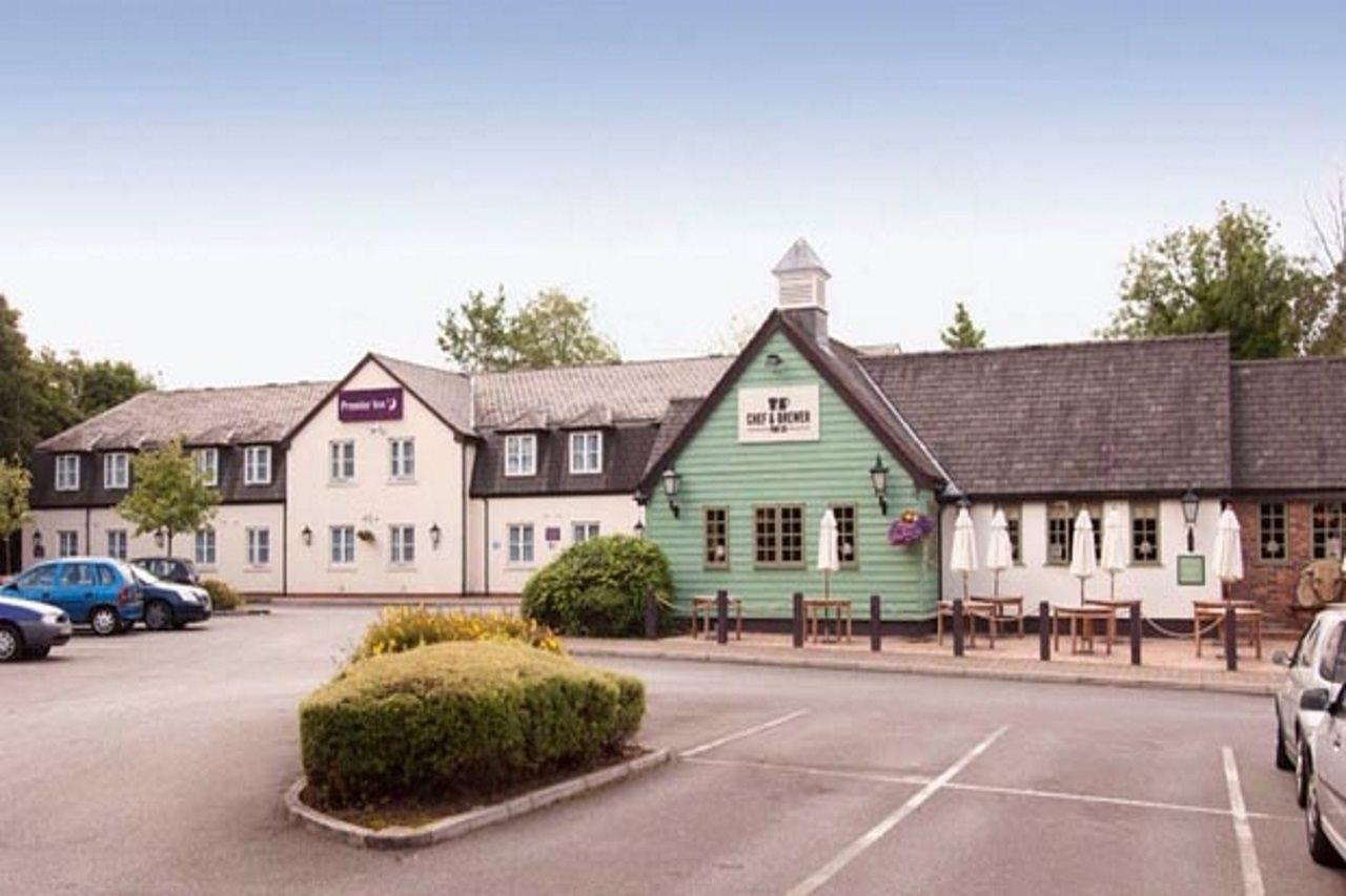 Premier Inn Manchester - Handforth Extérieur photo